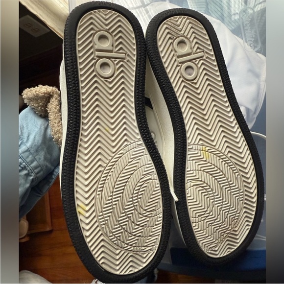 ALO Yoga Black and White Sneakers - Picture 3 of 5